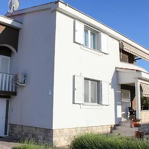 https://apartments-elvira-zaton-mali.hotelinzadar.com